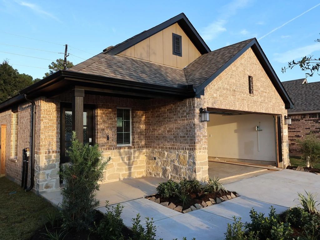 21206 Jacaranda Blossom Way, Tomball