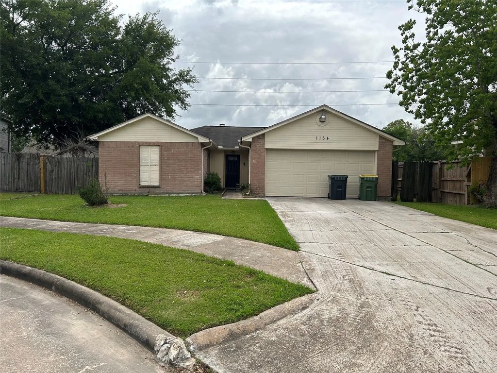 1154 W Brompton Drive, Pearland