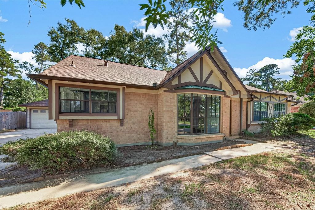 9626 Pinehurst Street, Baytown
