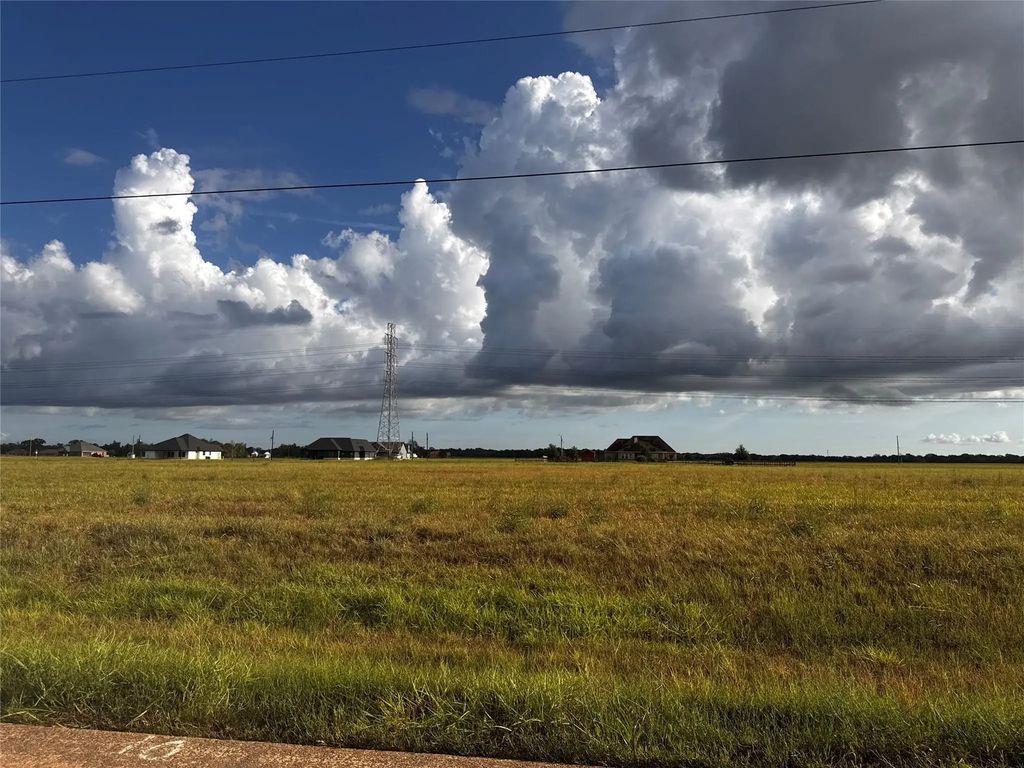490 Angus Trail, Angleton