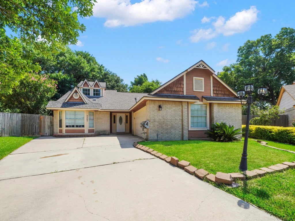 3207 S Greenpark Drive, Houston
