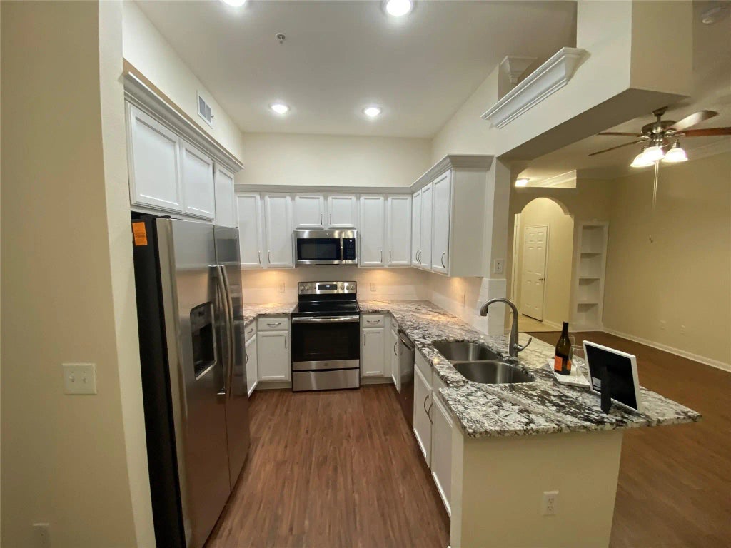 1901 Post Oak Park Drive 13304, Houston