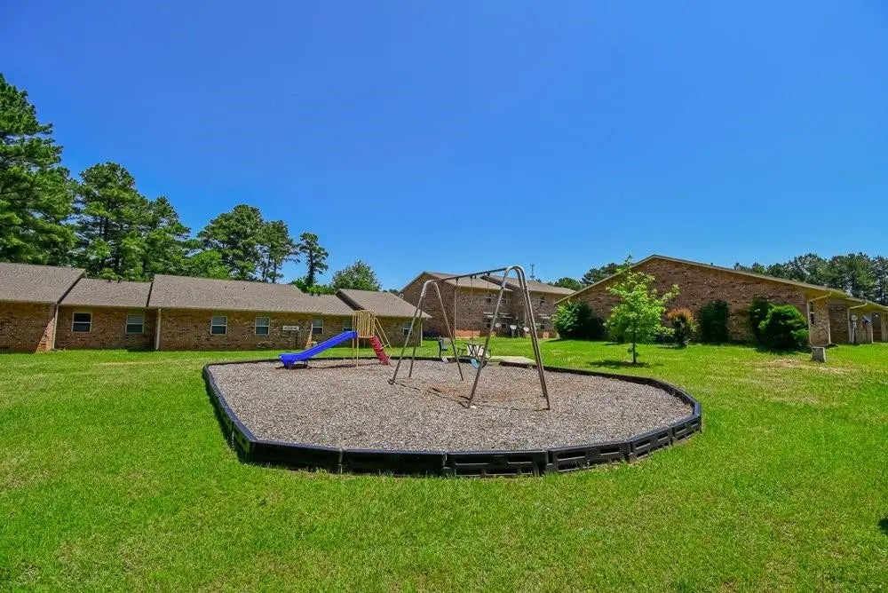 400 Pine Burr Ln, Kilgore