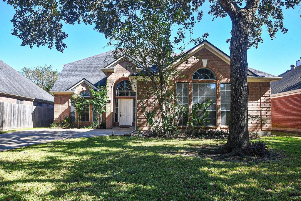 139 Skycrest Drive, Sugar Land