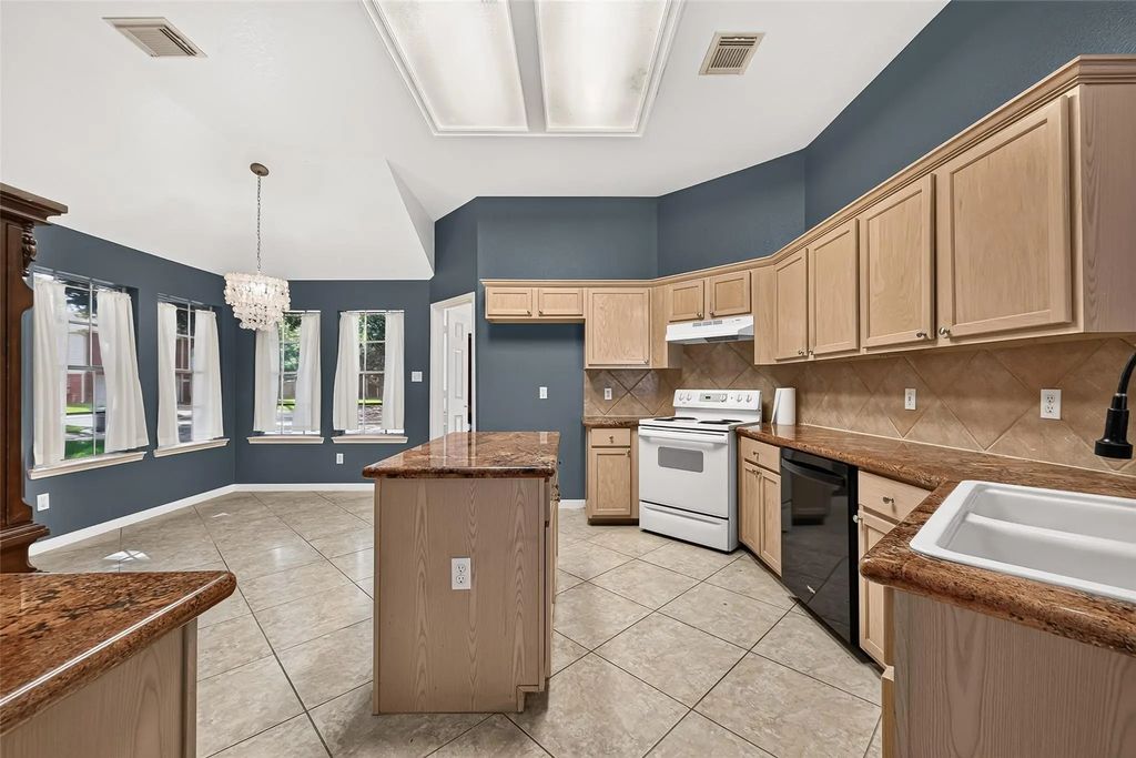 12007 Viola Court, Pinehurst