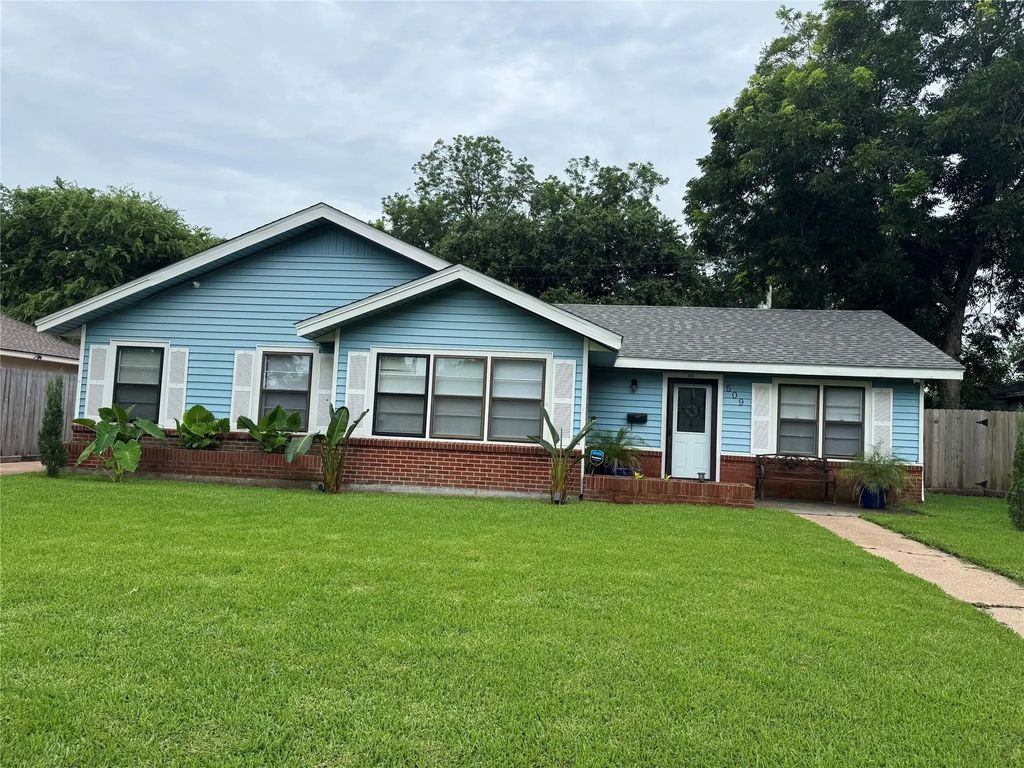 509 23rd Avenue N, Texas City