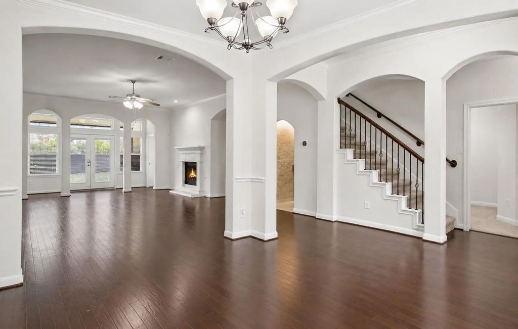 51 Prairie Falcon, The Woodlands