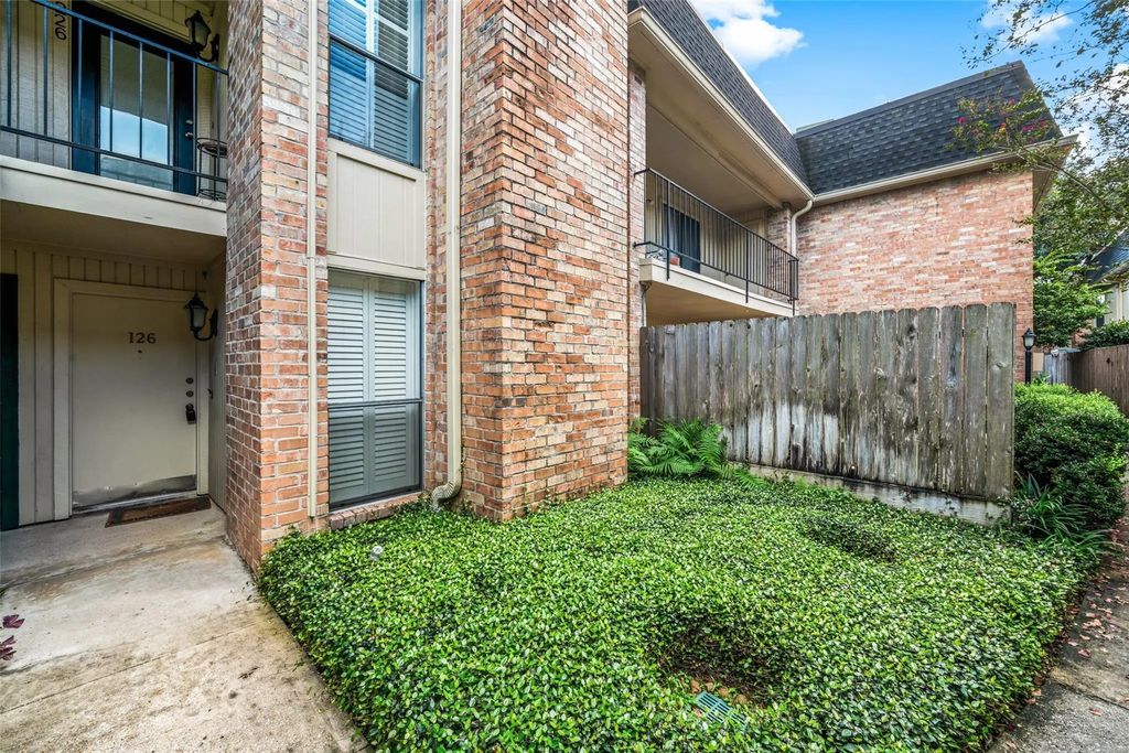 1601 S Shepherd Drive 126, Houston