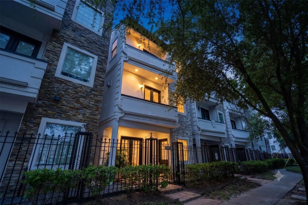 1525 Rosewood Street, Houston