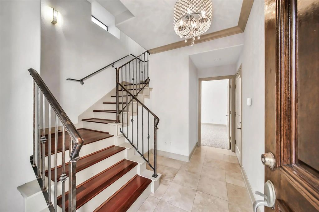 5221 Eigel Street, Houston