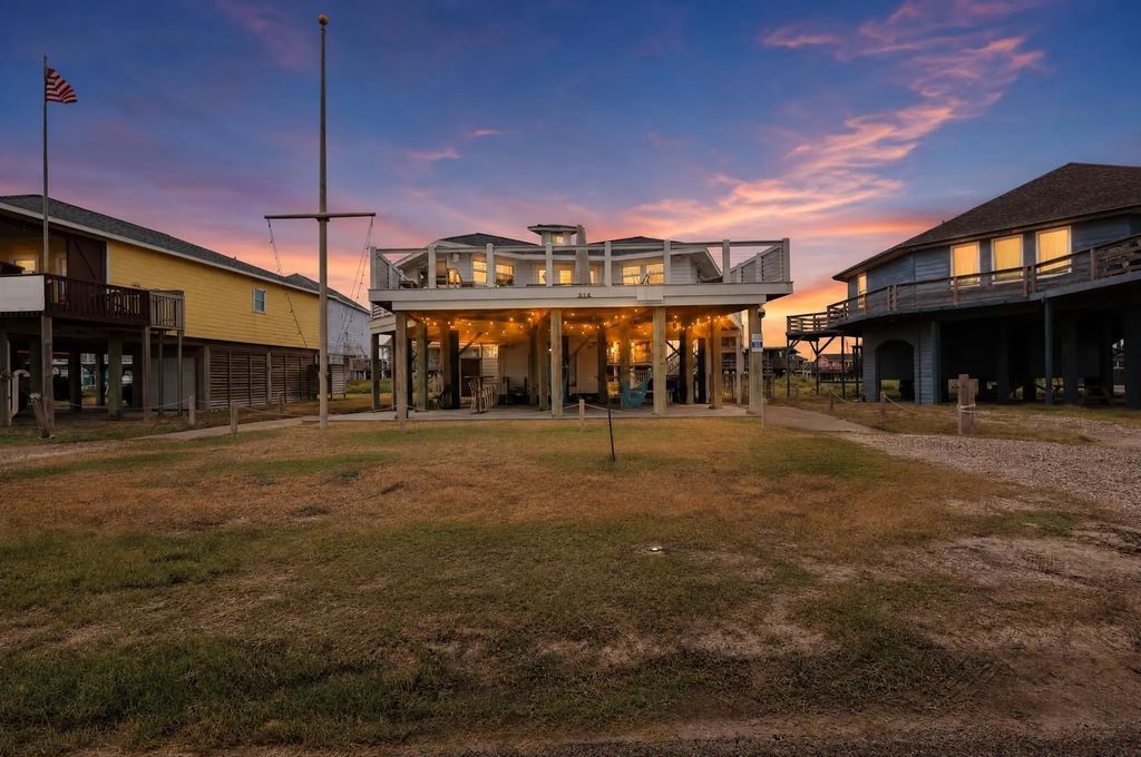 914 Beach Drive, Surfside Beach