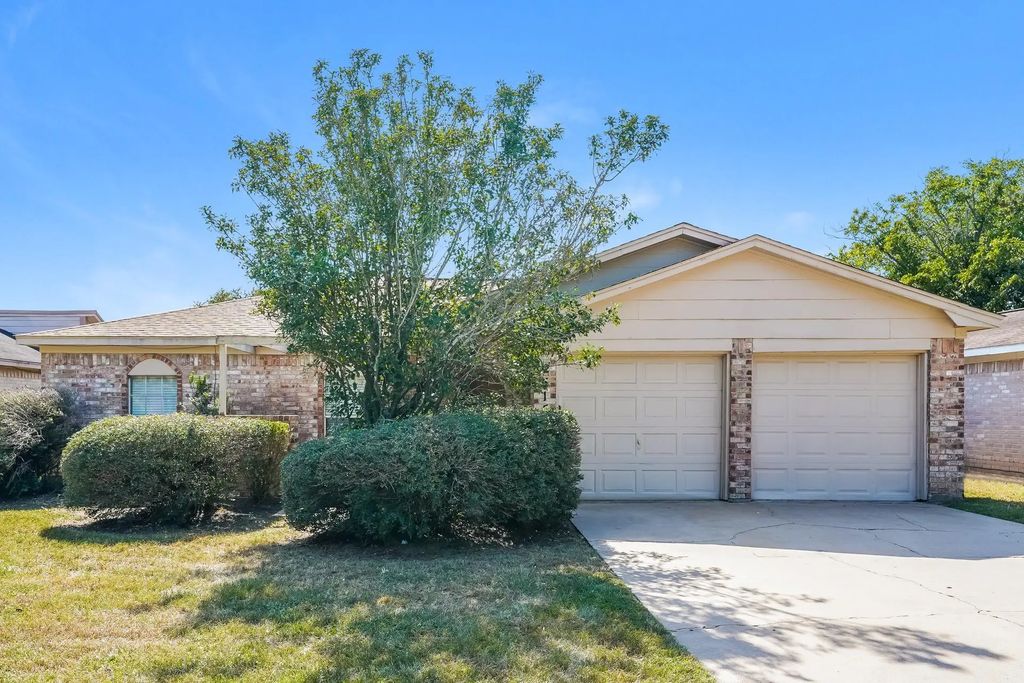 2515 Village Circle Drive, Katy