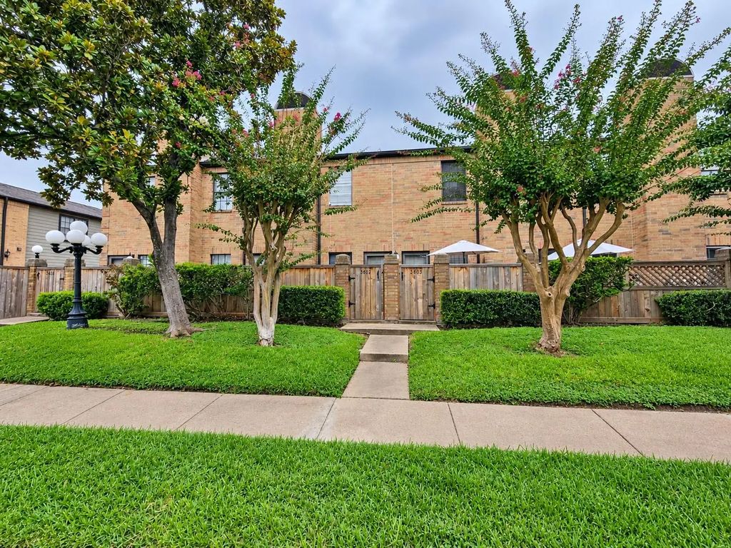 9800 Pagewood Lane 3602, Houston