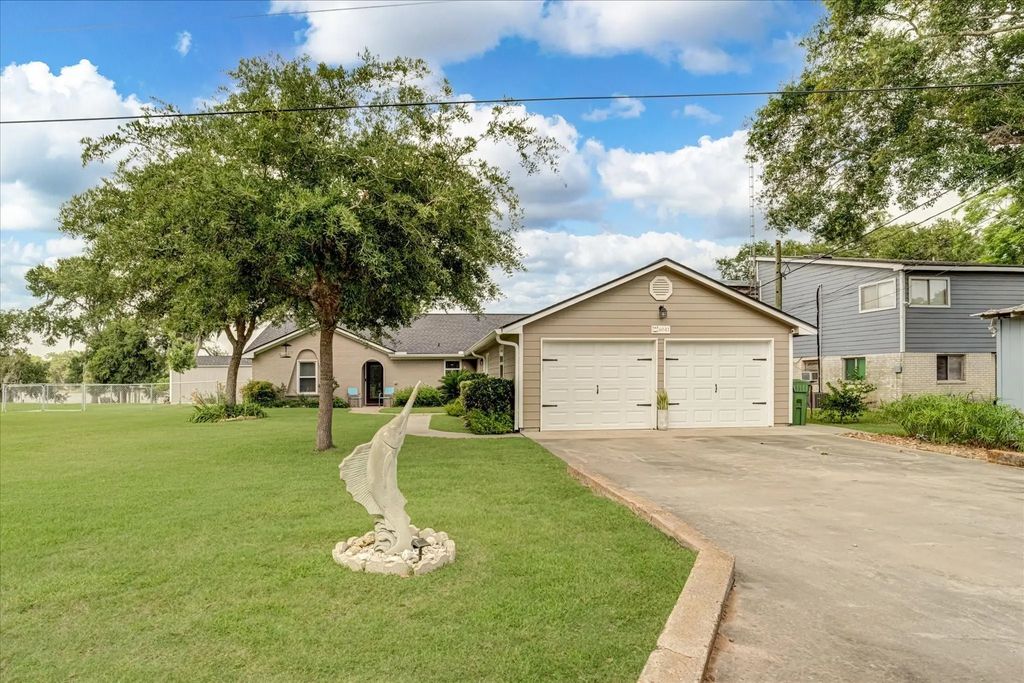 6041 Lazy Lane, Brazoria