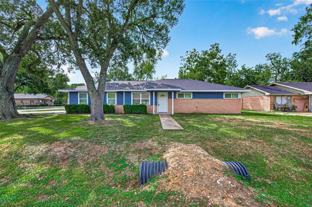 5601 Delfren Lane, Katy