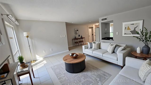 6601 Sands Point Drive 34, Houston