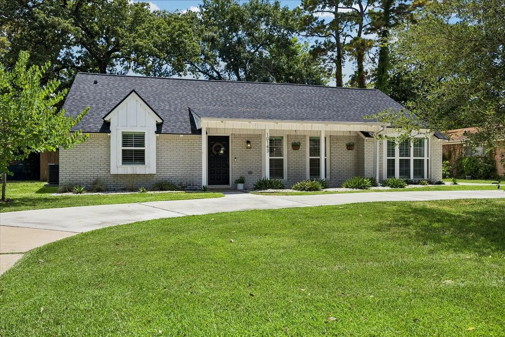 10143 Whiteside Lane, Houston