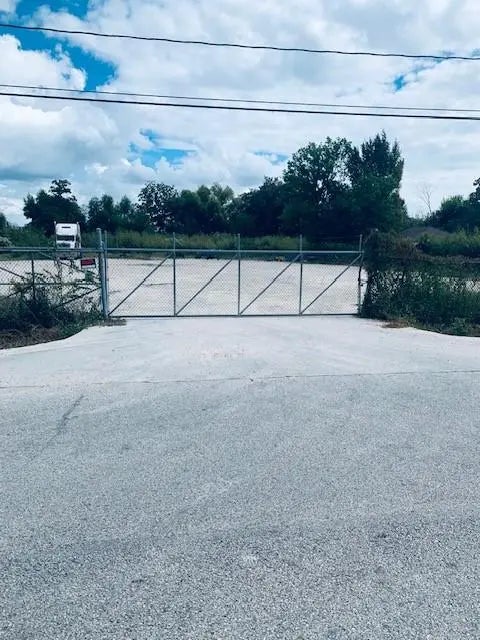 9018 Blueberry Lane, Houston