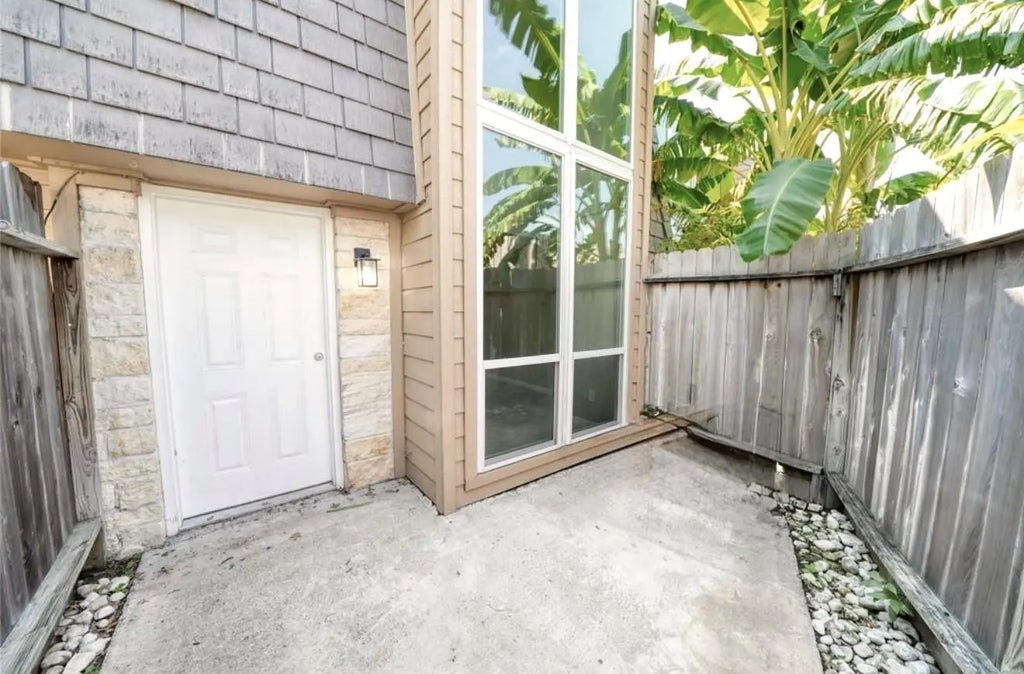 16120 Stuebner Airline Road 108, Spring