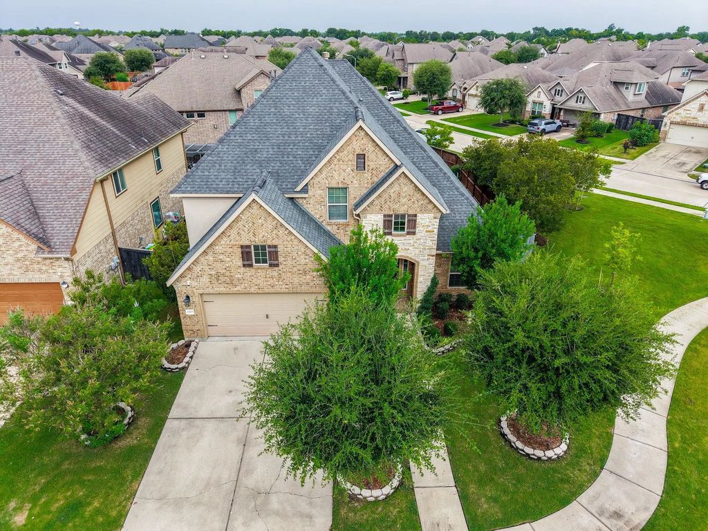 4243 Bayou Hollow Lane, Richmond