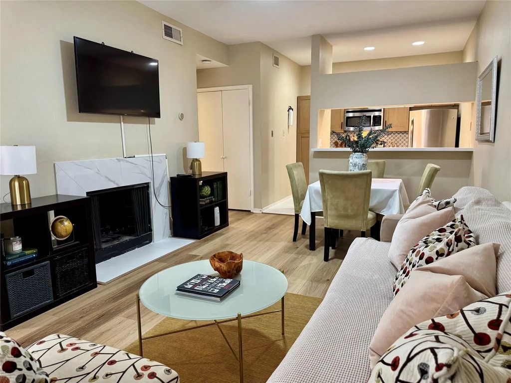 8055 Cambridge Street 19, Houston