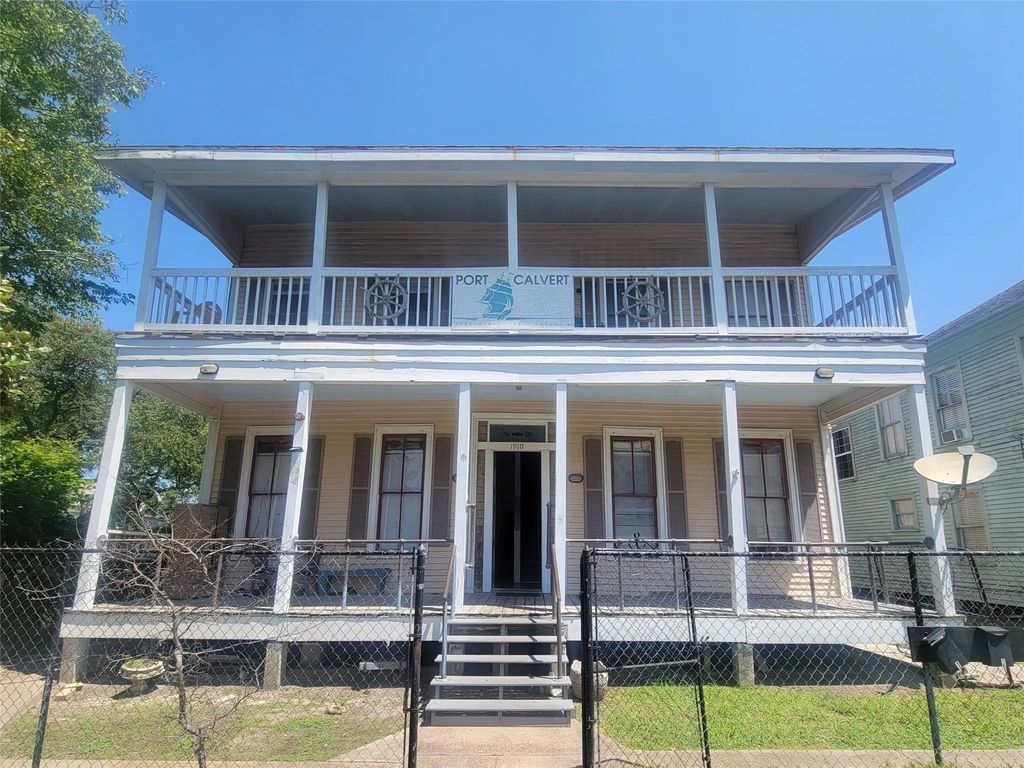 1910 Ursuline 7, Galveston