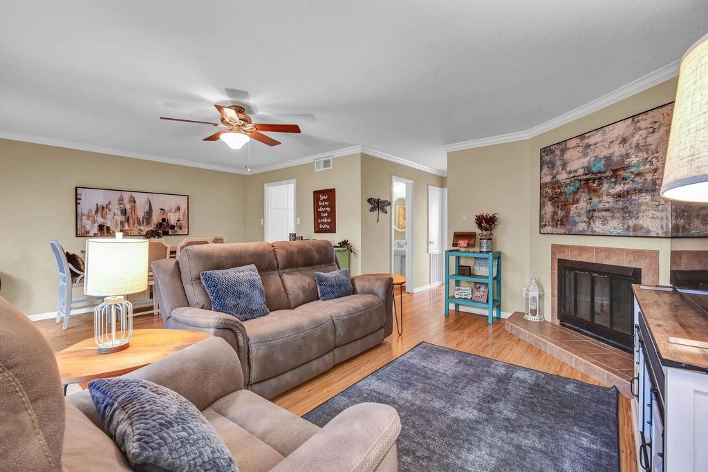55 Chervil Common, Lake Jackson
