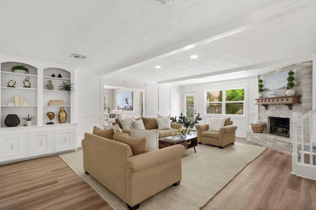 8206 Colonial Oaks Lane, Spring