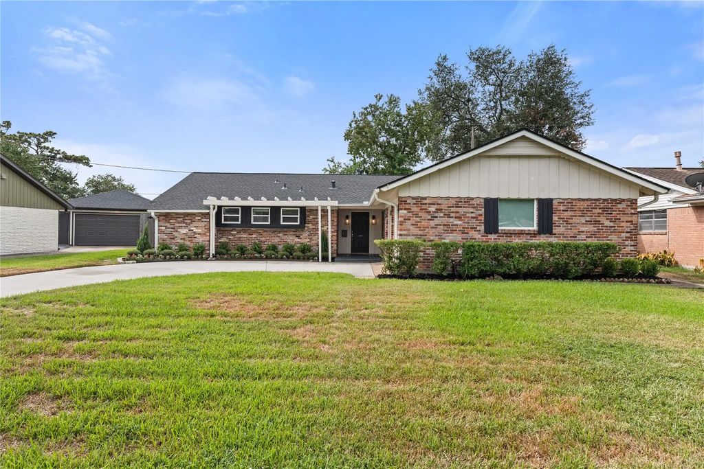 2302 Willowby Drive, Houston
