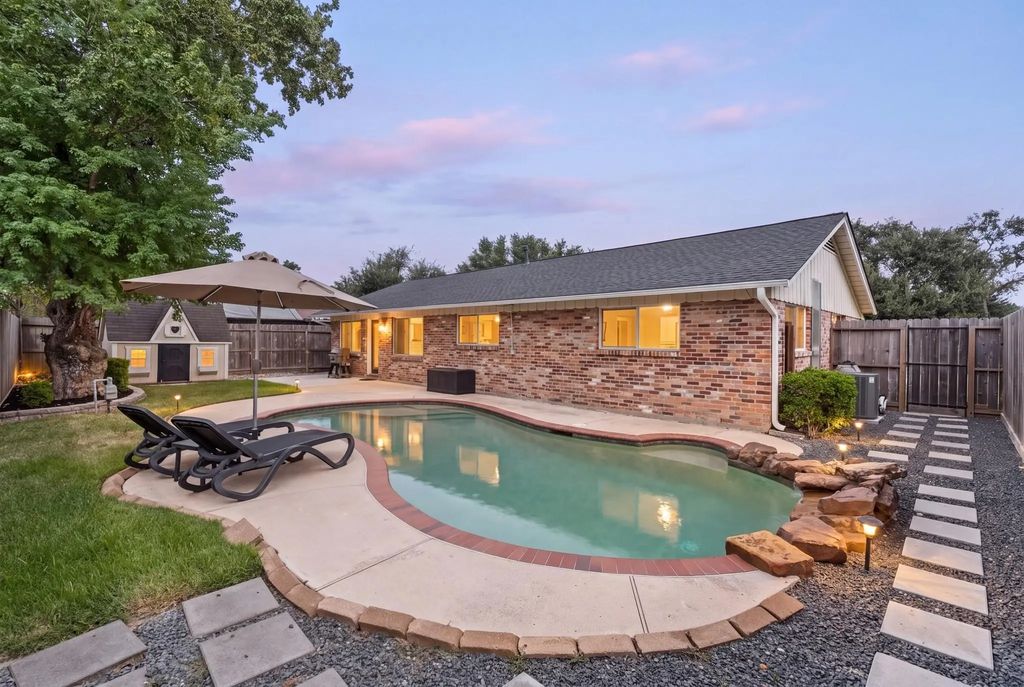 2302 Willowby Drive, Houston