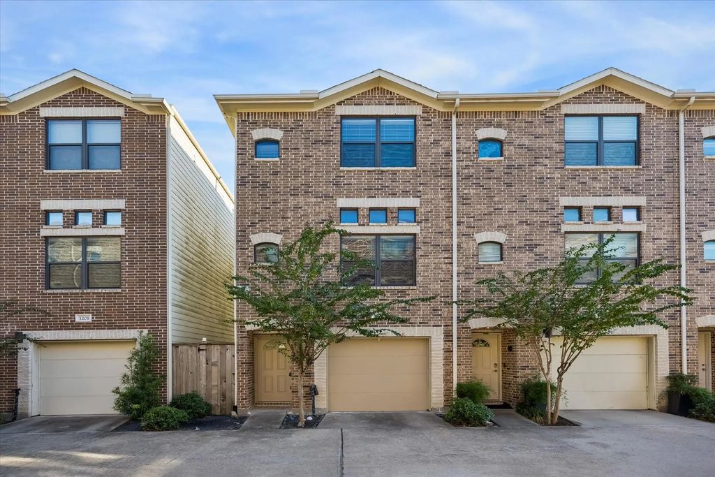 2710 Hullsmith Drive 1104, Houston