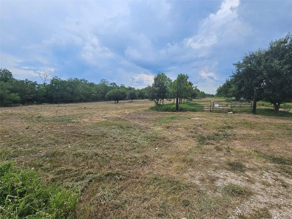 15835 Tri City Beach, Beach City