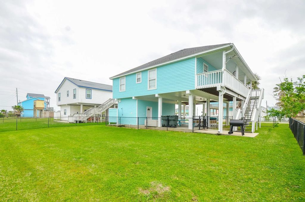 22810 Fresca Street, Galveston