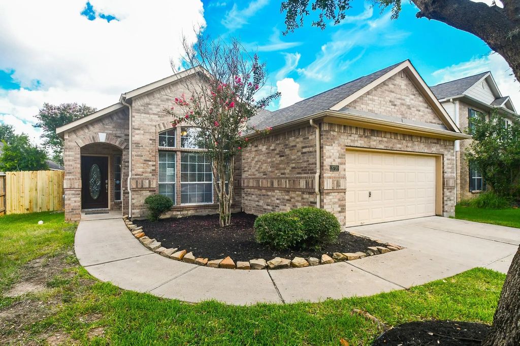 3730 Rocky Ledge Lane, Katy