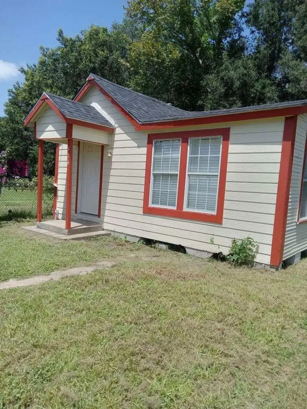 416 N Erskine Street, Angleton