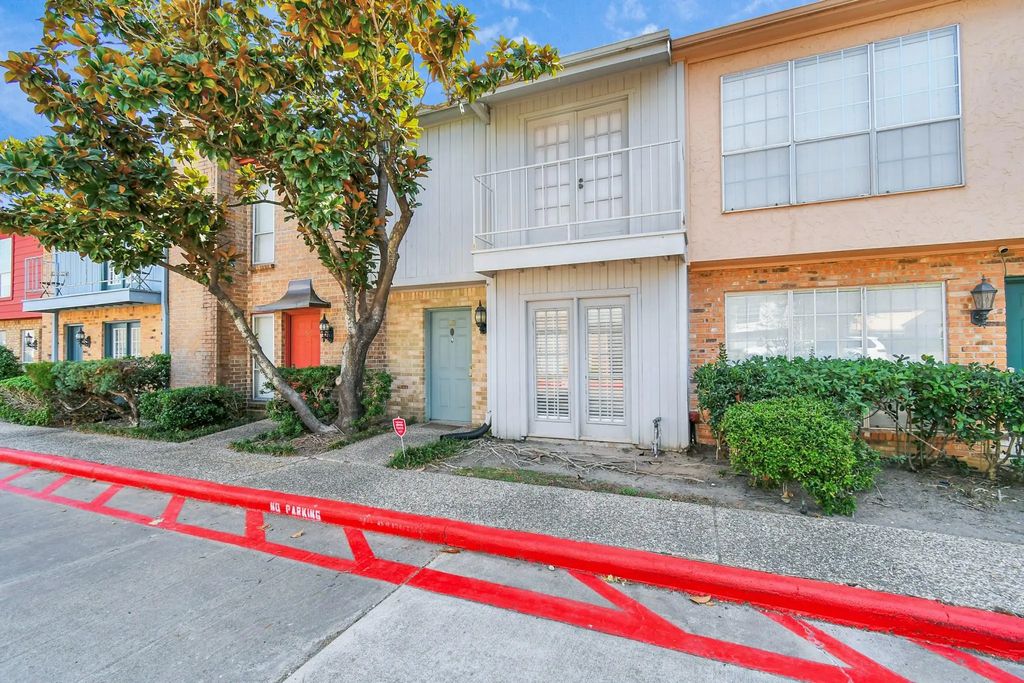 6111 Beverly Hill Street 62, Houston