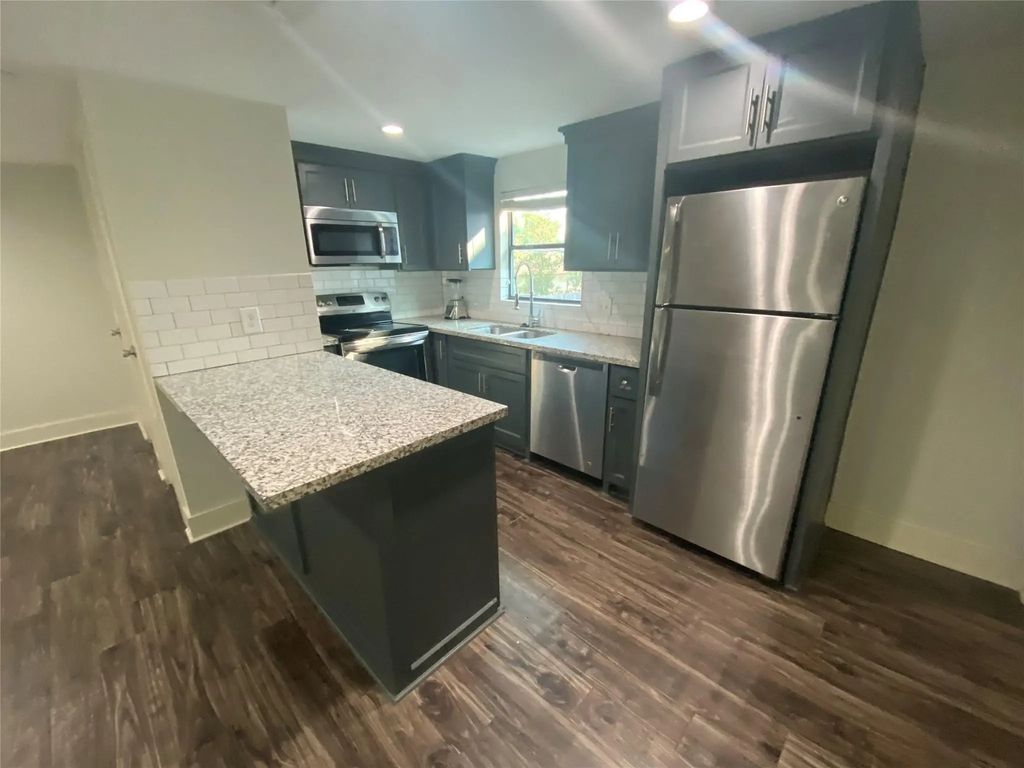 5001 Pease Street, Houston