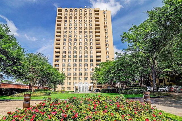 651 Bering Drive 1902, Houston
