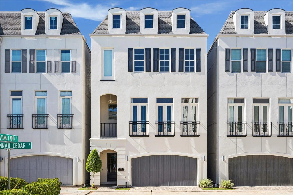 1002 Savannah Cedar Lane, Houston