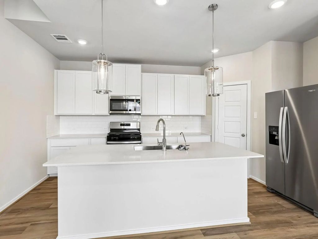 31106 Amalfi Cliff Drive, Huffman