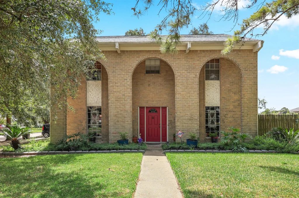 15826 Cavendish Drive, Houston