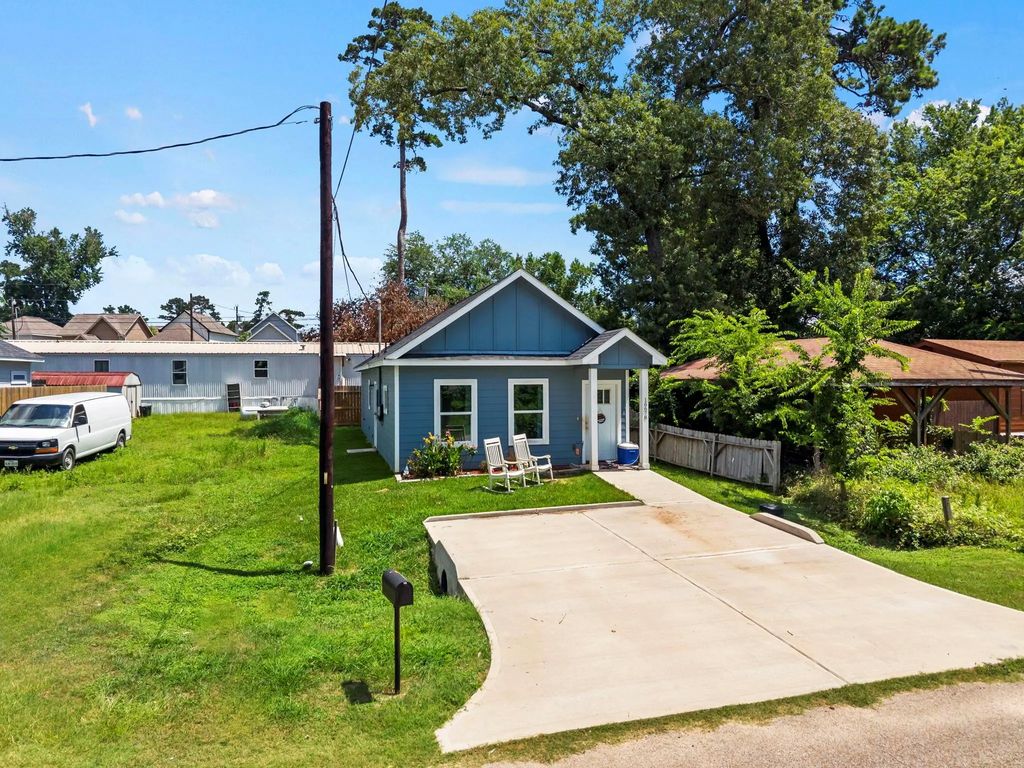 16678 E Lynbrook, Montgomery