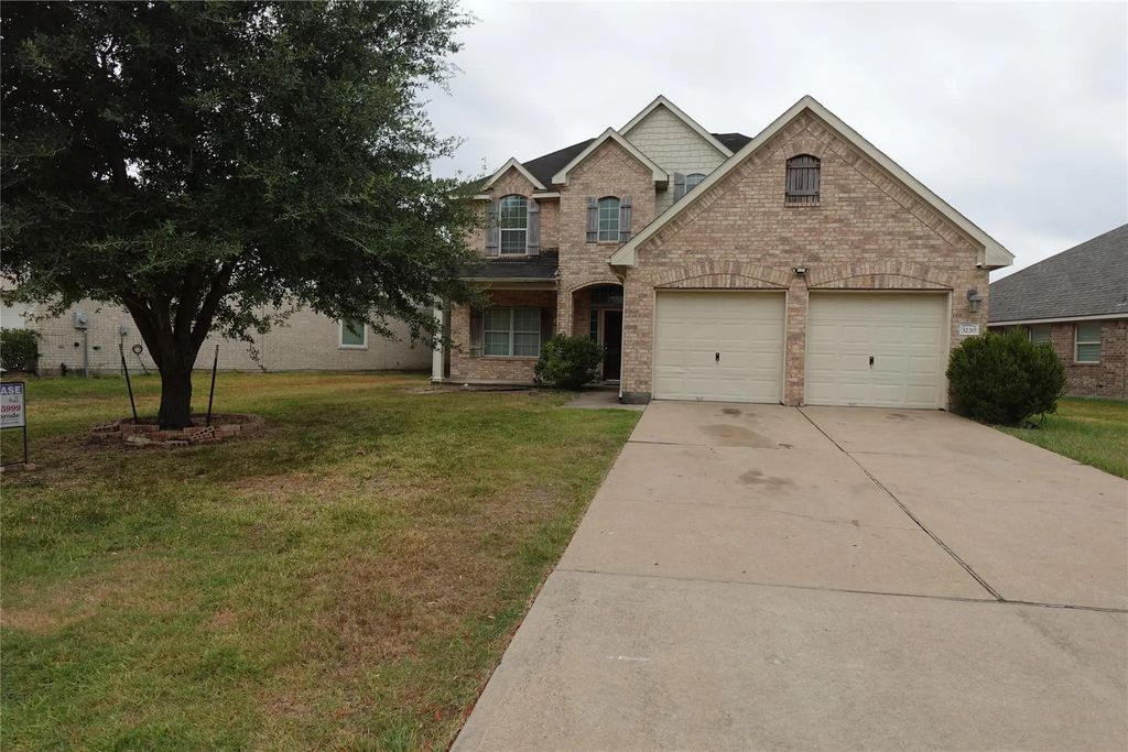 3230 Raintree Village Drive, Katy