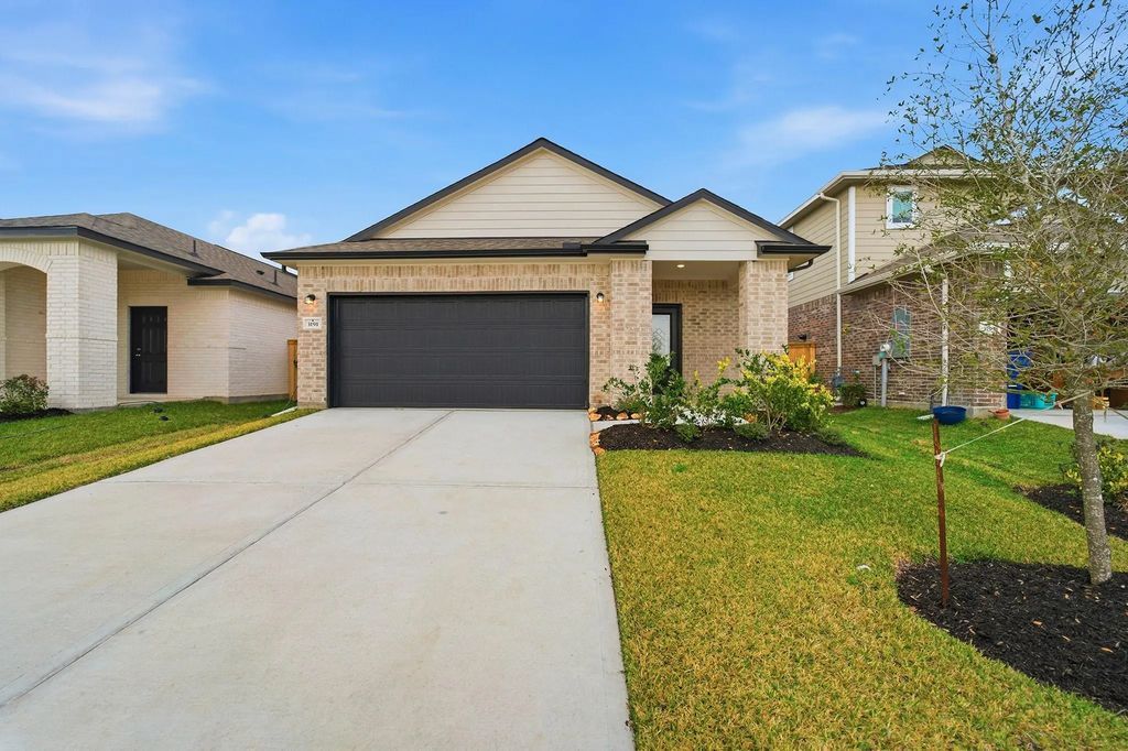 3191 Savannah Rose Drive, Angleton