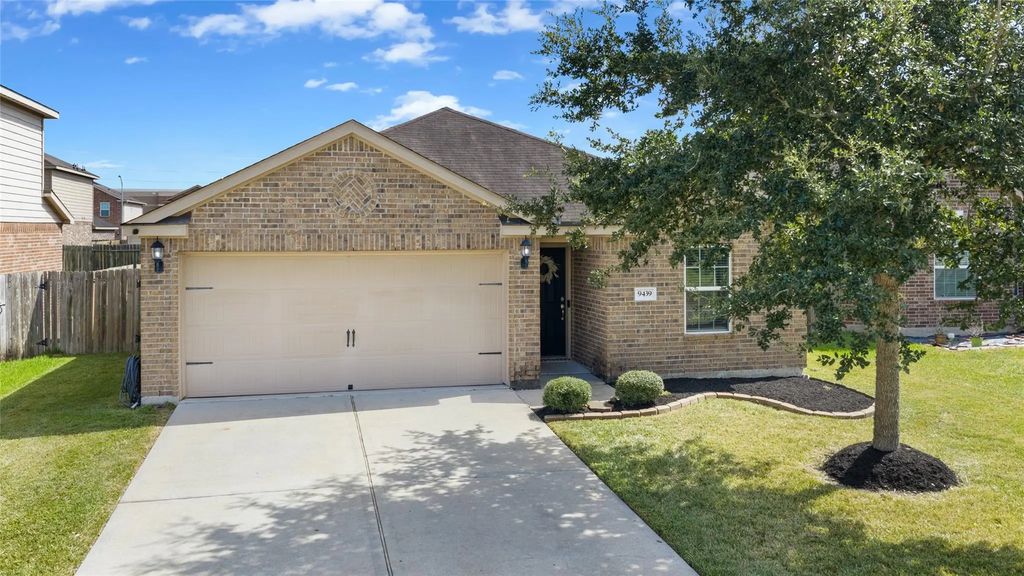 9439 Gold Mountain Drive, Rosharon