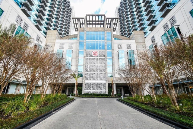 5925 Almeda Road 10704, Houston