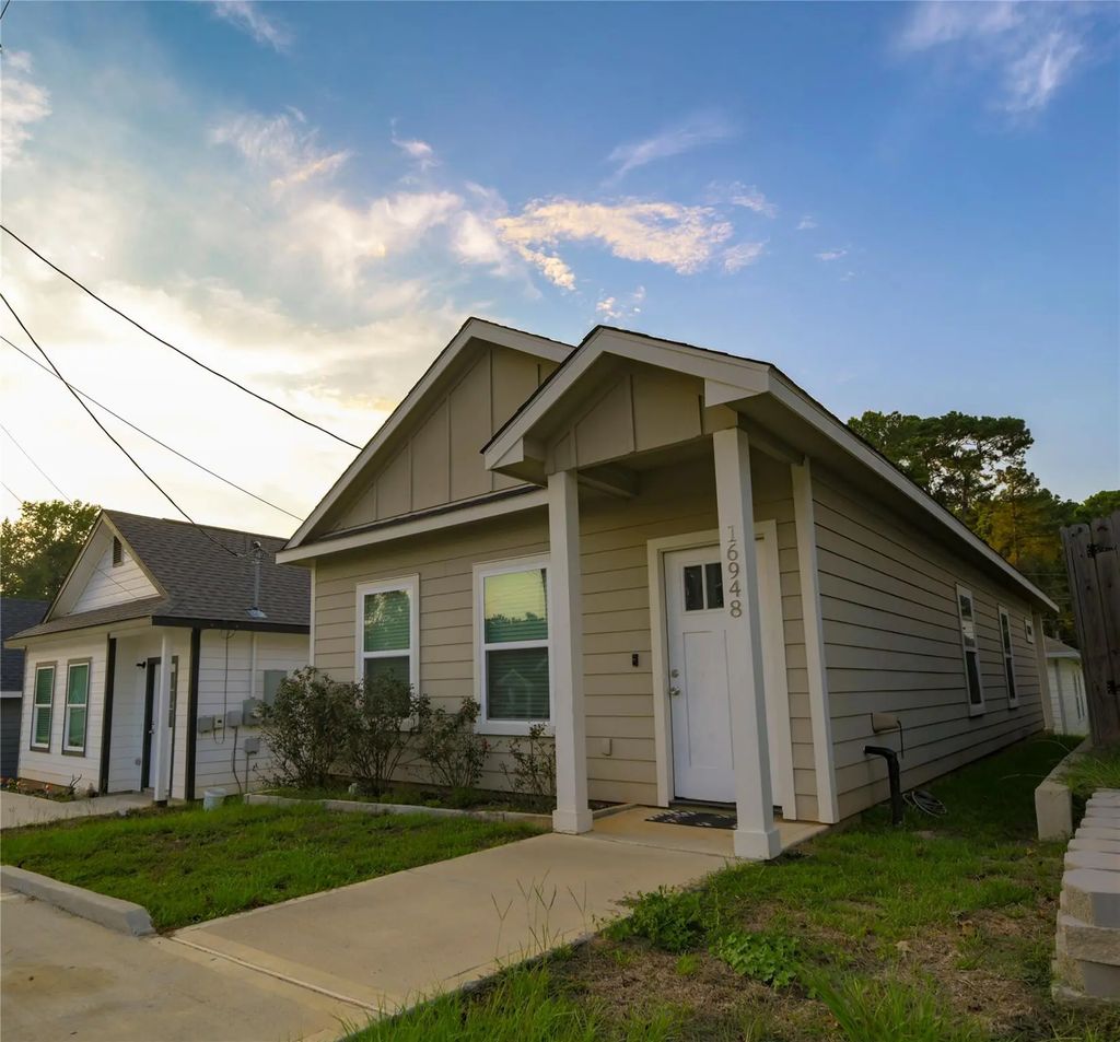 16948 W Dounreay St, Montgomery