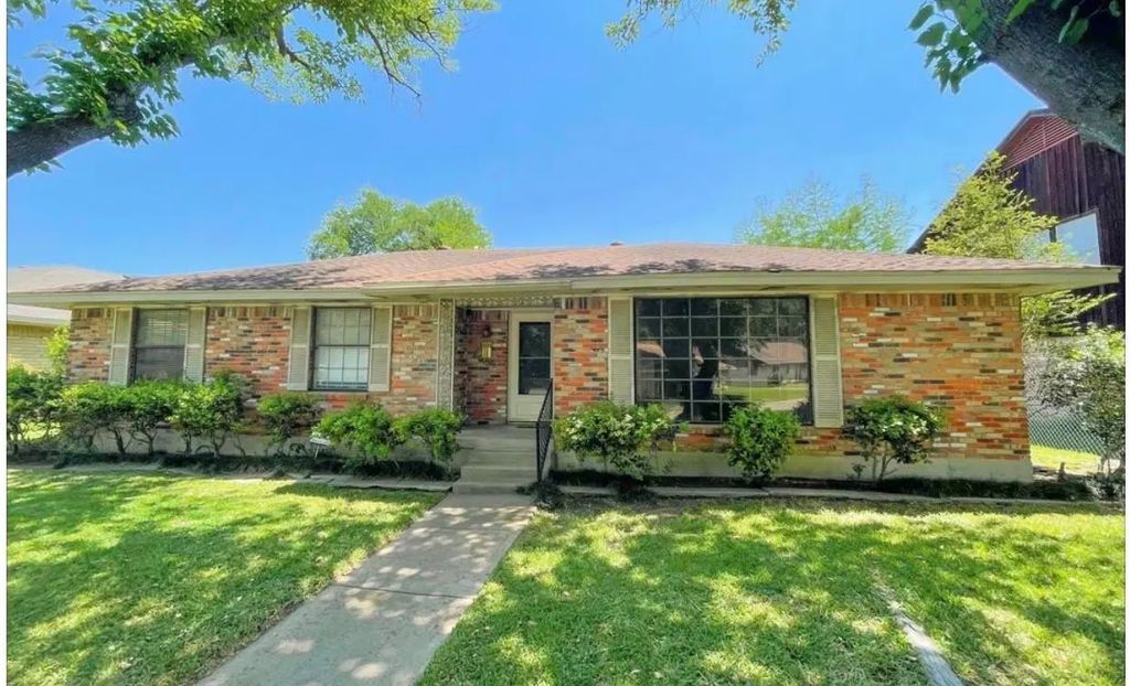 1940 Shady Glen Lane, Dallas