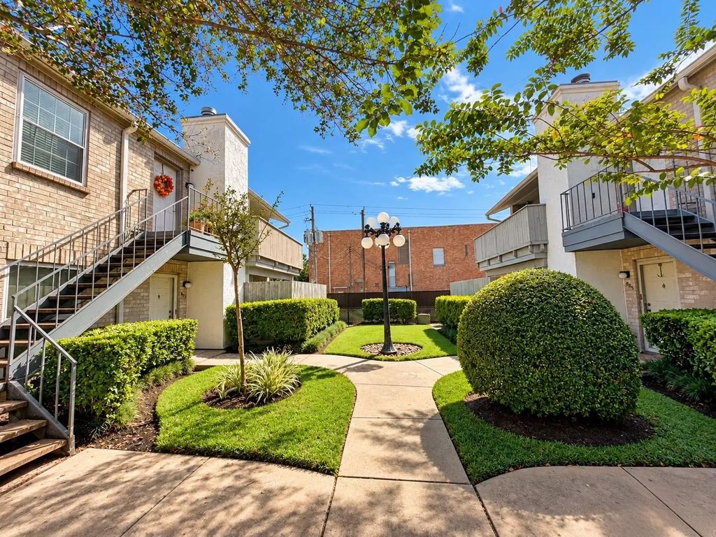 8787 Brae Acres Road 604, Houston