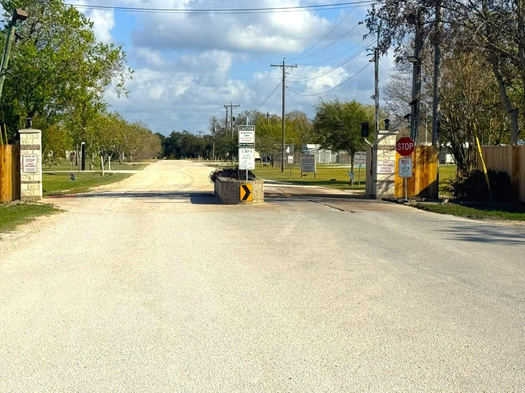 60 Pinafore Court, Palacios